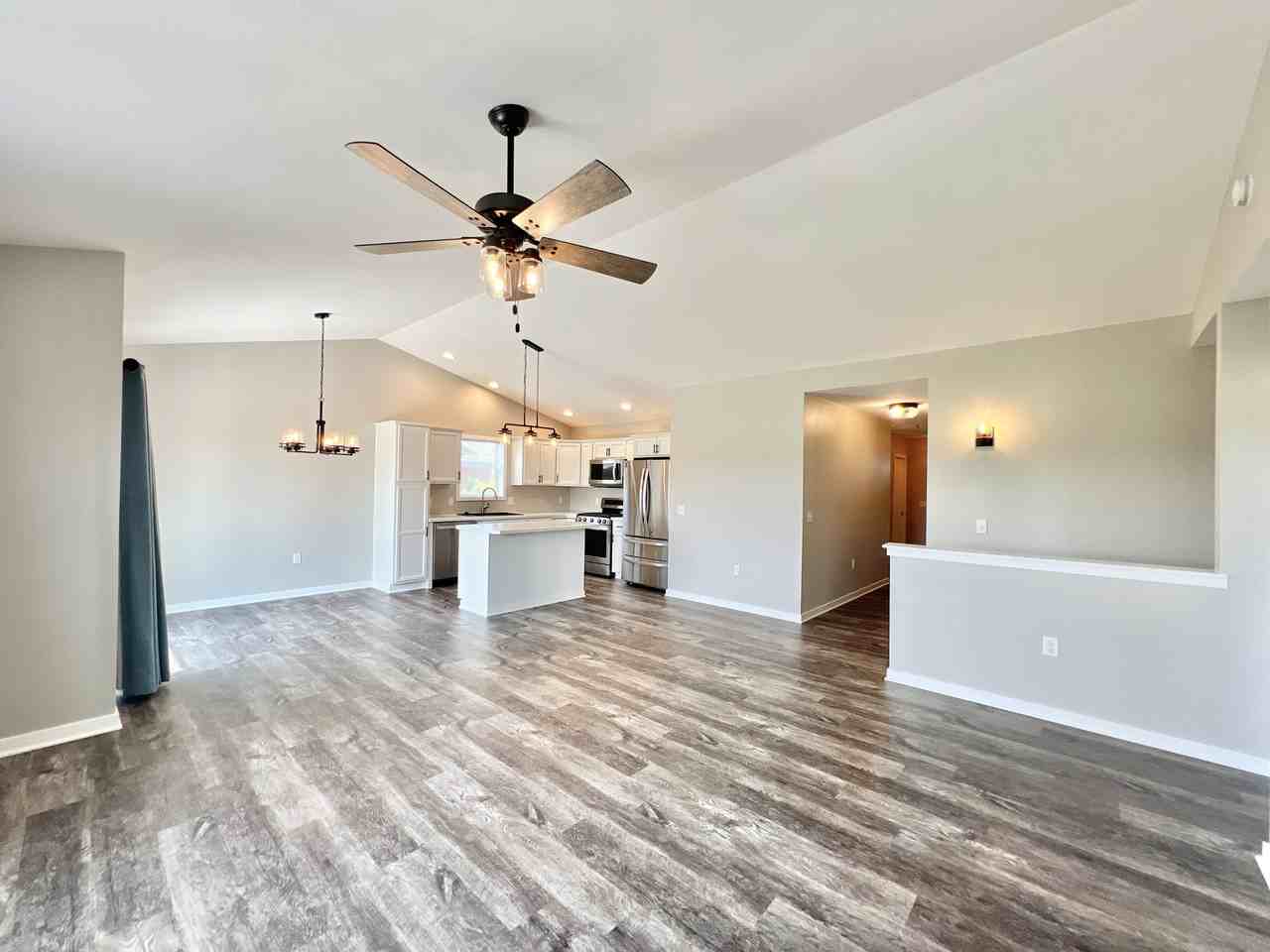 3834 Lucey St #1 - Photo 6 of 14