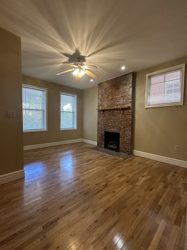224 W 14th St #1 - Photo 4 of 13