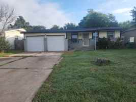 featured image of 4904 S Shallow Brook Dr #1st