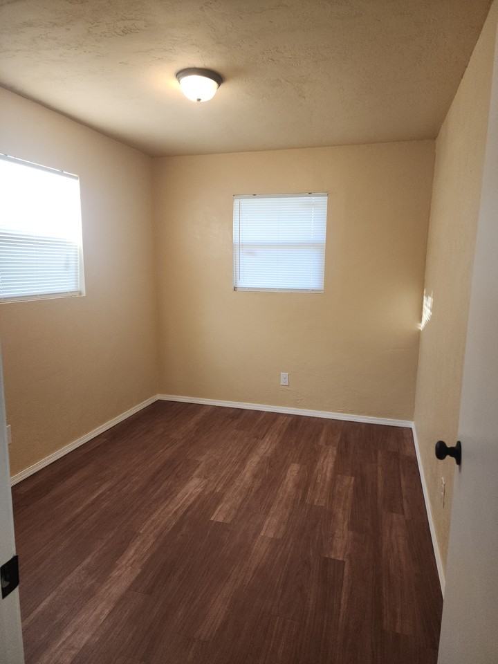 4904 S Shallow Brook Dr #1st - Photo 2 of 21