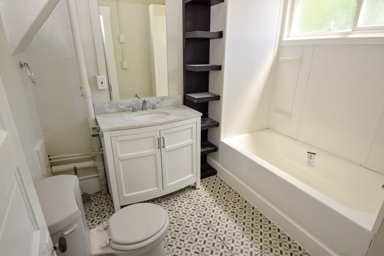 N 200 West St #N - Photo 6 of 11