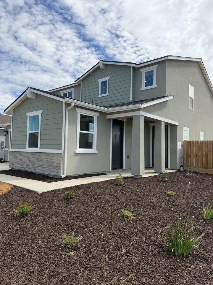 4715 Isabella Ct #1 - Photo 3 of 12