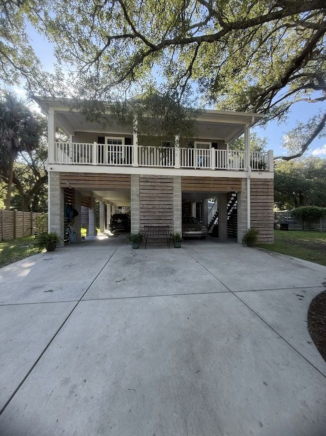 406 Caverly Ln - Photo 3 of 36