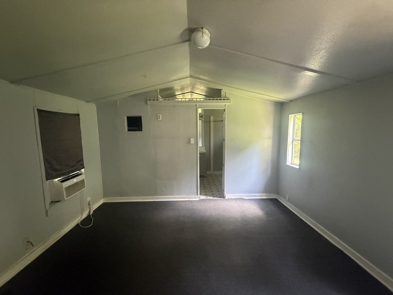 412 W North St #1 - Photo 5 of 10