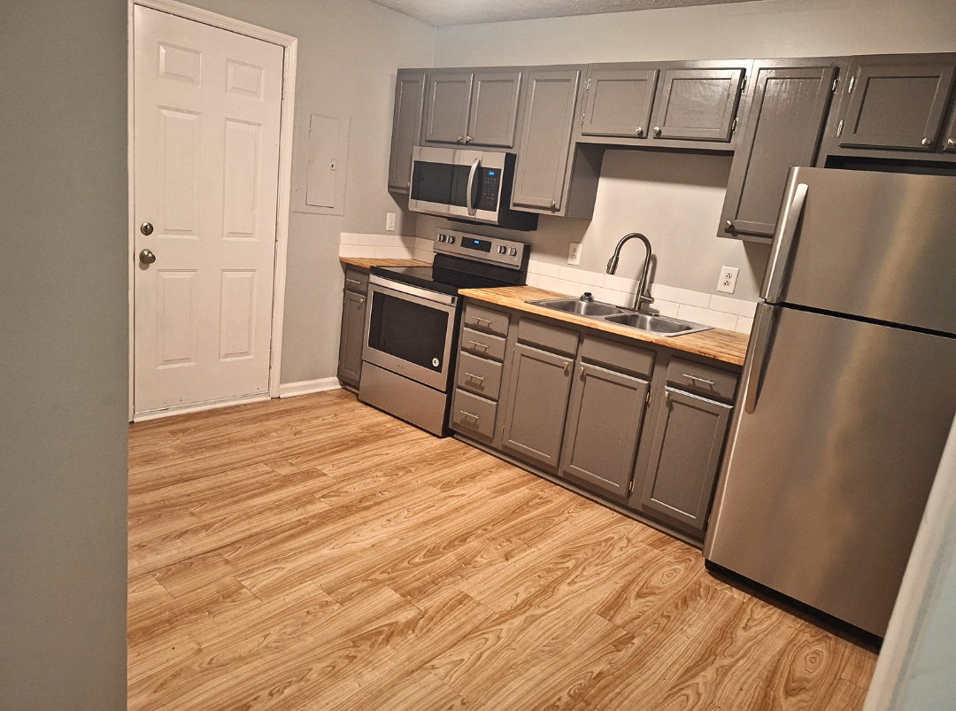 118B N Poole St #B - Photo 3 of 9