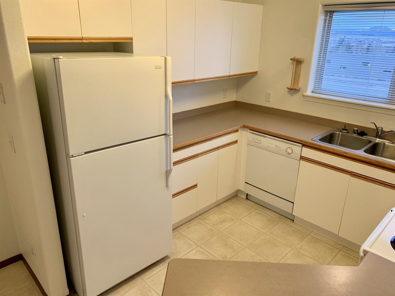 1510 Cannon St #E - Photo 6 of 20