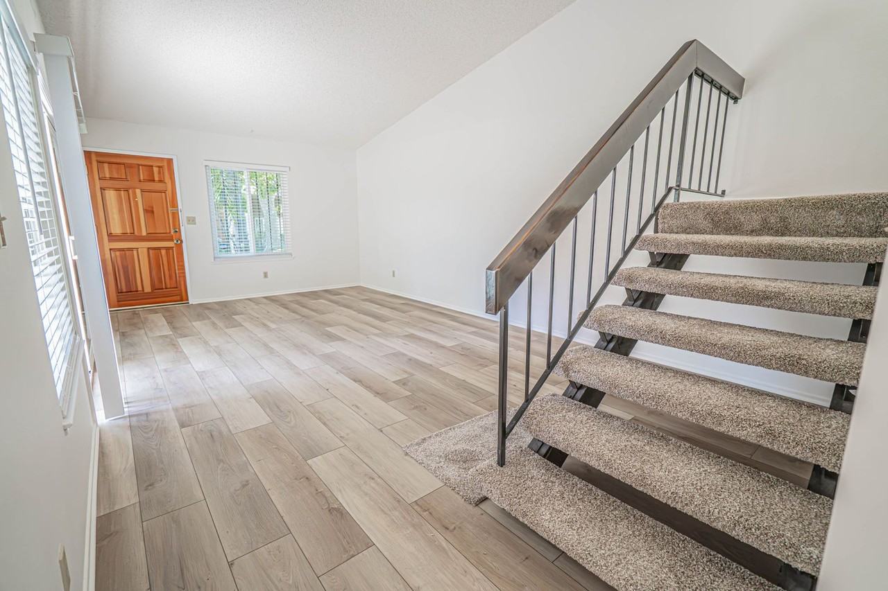 22210 James Alan Cir #8 - Photo 3 of 31