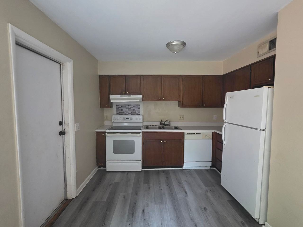 1769 Tall Pines Cir - Photo 5 of 13