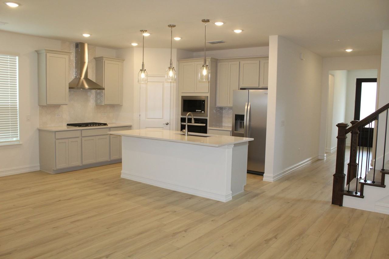 1317 Corleone Ln - Photo 4 of 24