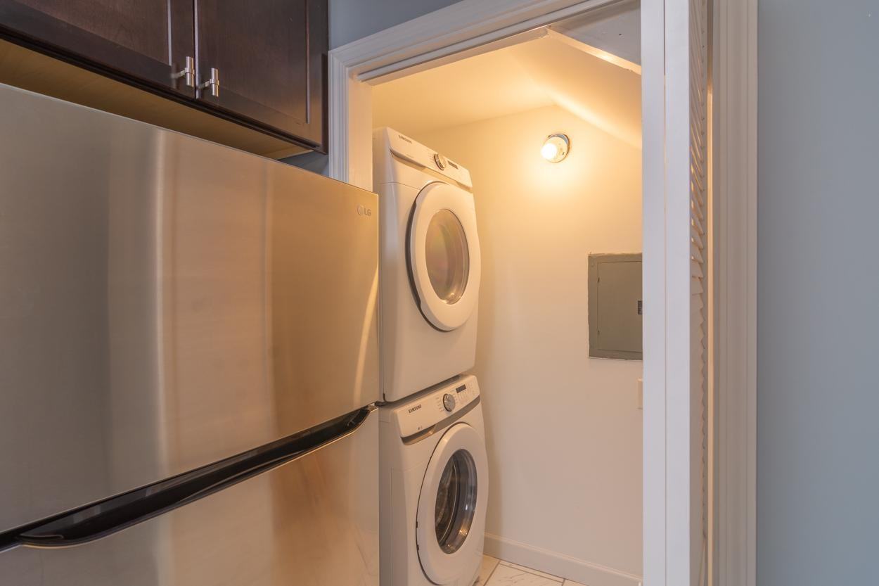 233 Kinsey Ct Ne #C - Photo 5 of 10