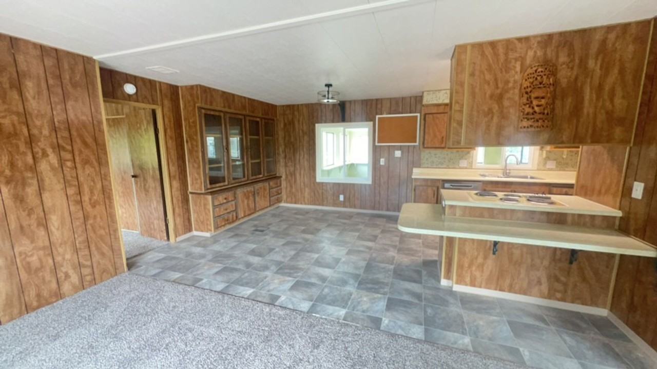 4366.1t - 829 West Harbeck Rd. - Photo 4 of 30