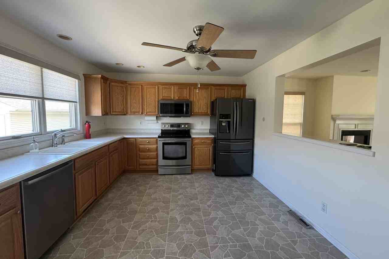 2723 Hampton St - Photo 4 of 23