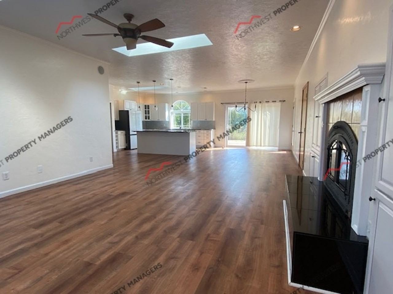 116 Taylor Rd - Photo 5 of 28