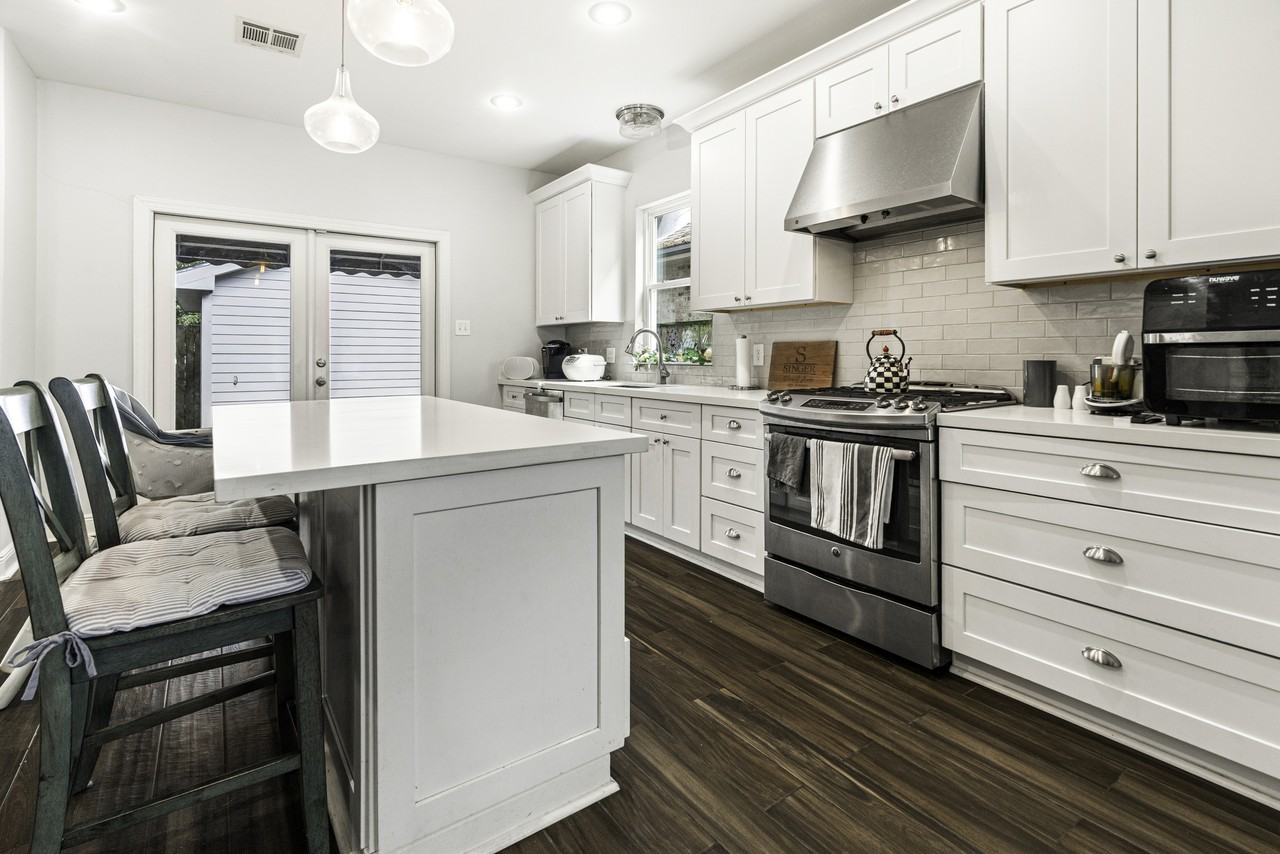 466 Focis St #1 - Photo 3 of 16