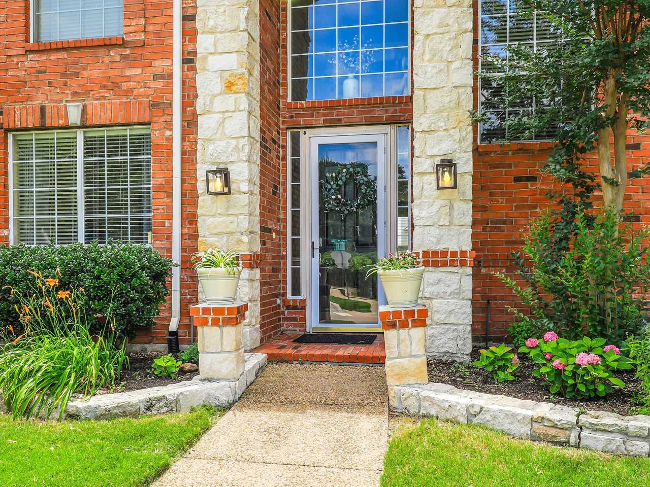9921 Sean Dr #1 - Photo 3 of 41