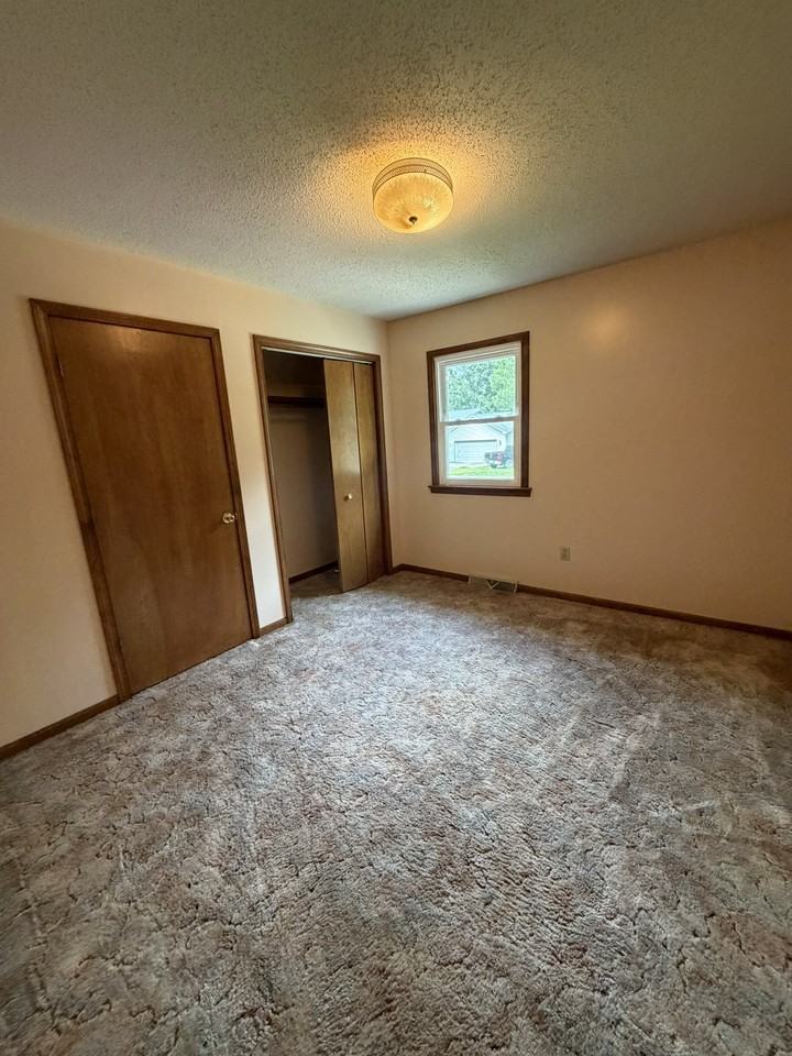 20740 Harris Ln #1 - Photo 7 of 10