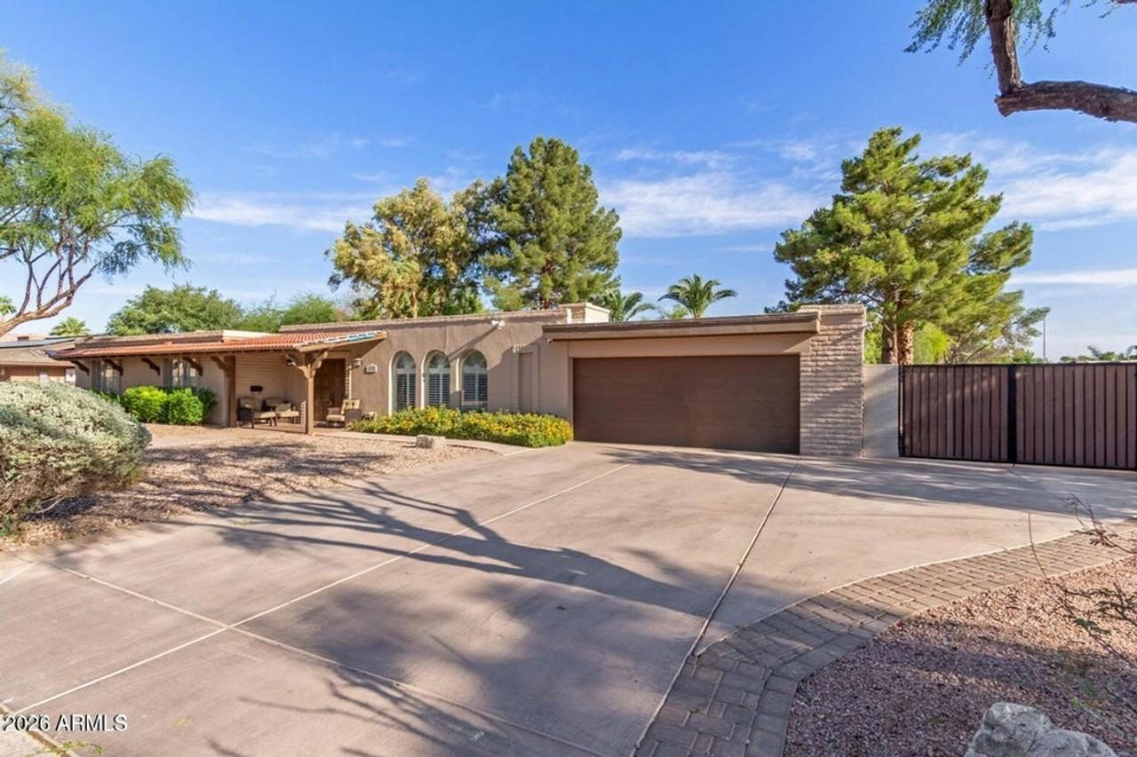 481 W Half Moon Way - Photo 3 of 35