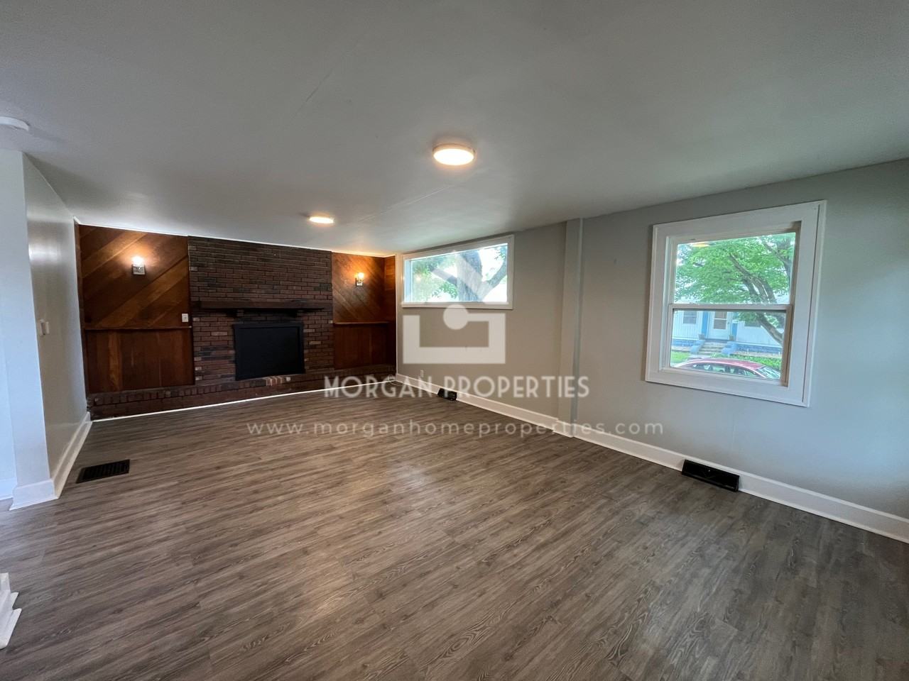 902 Park Ave - Photo 2 of 7