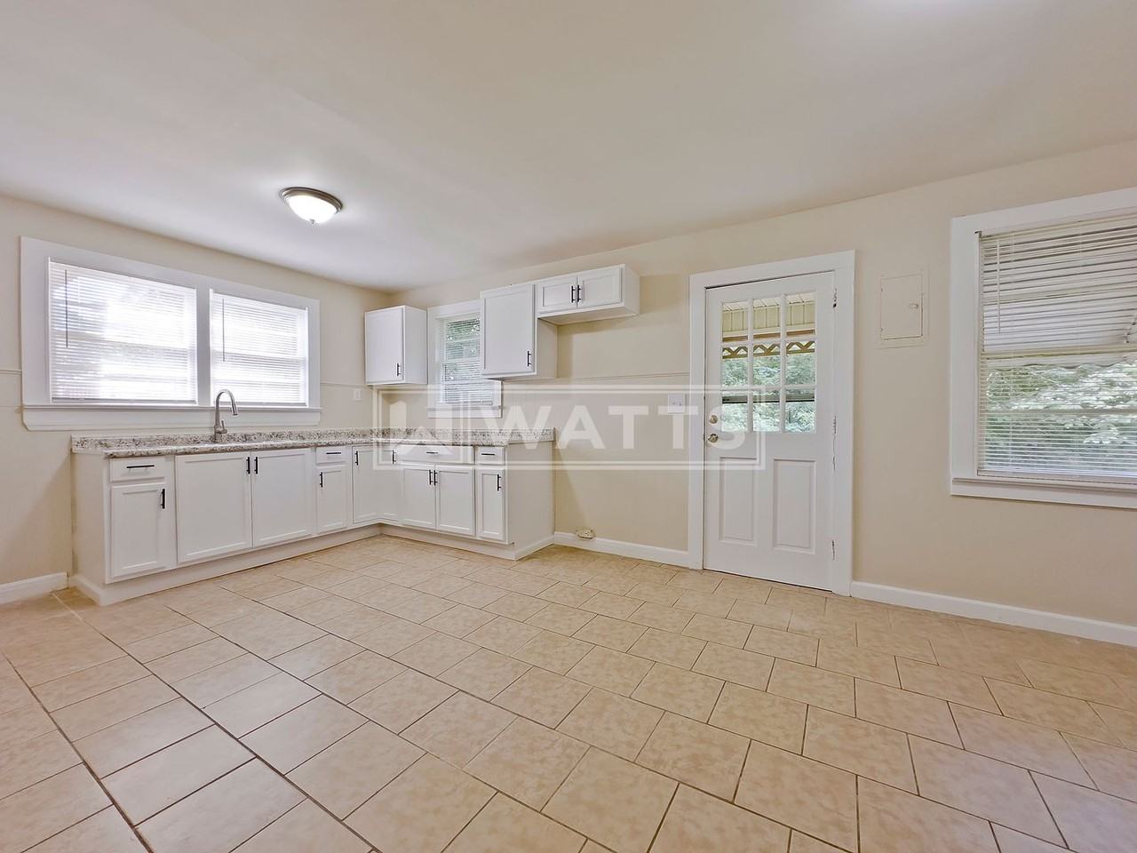 409 Foust Ct - Photo 6 of 16