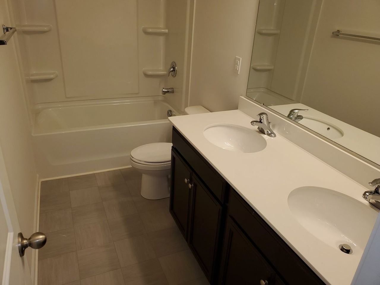 508 Elmwood Pond Ct - Photo 5 of 28