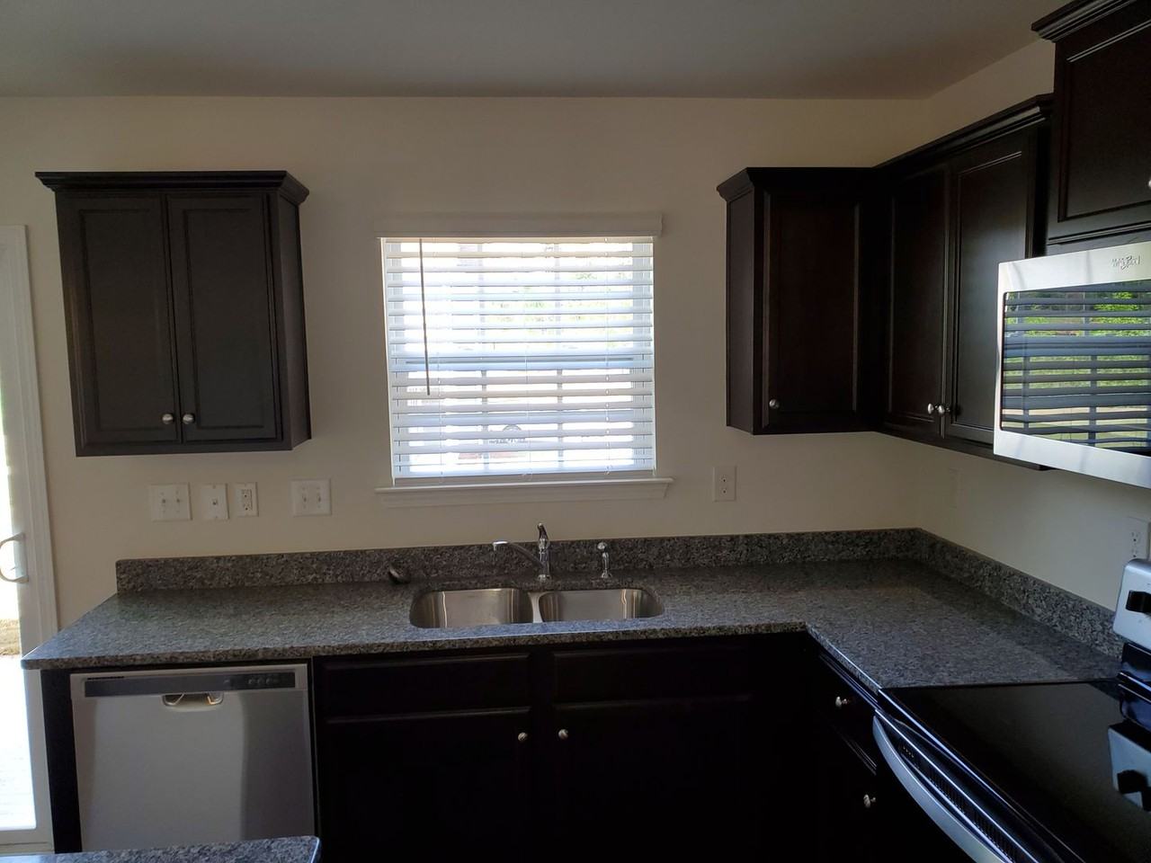 508 Elmwood Pond Ct - Photo 7 of 28
