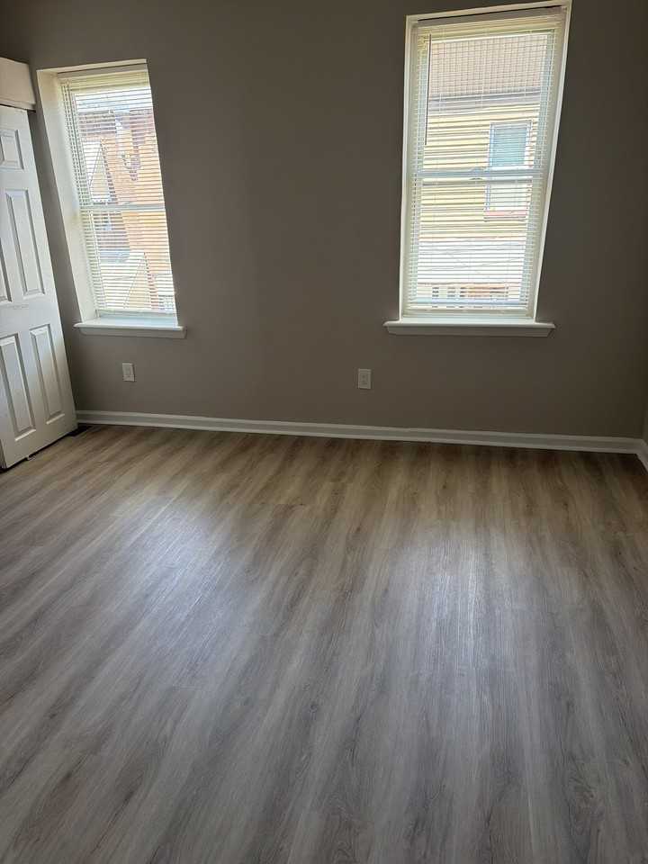 1631 Lecount St #1 - Photo 3 of 19