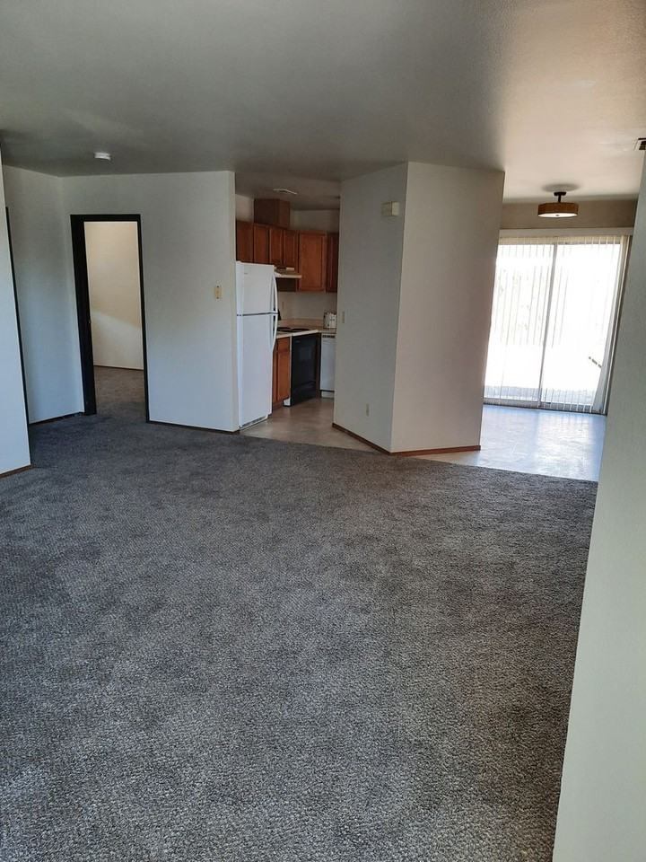 160 Curry Dr - Photo 2 of 4