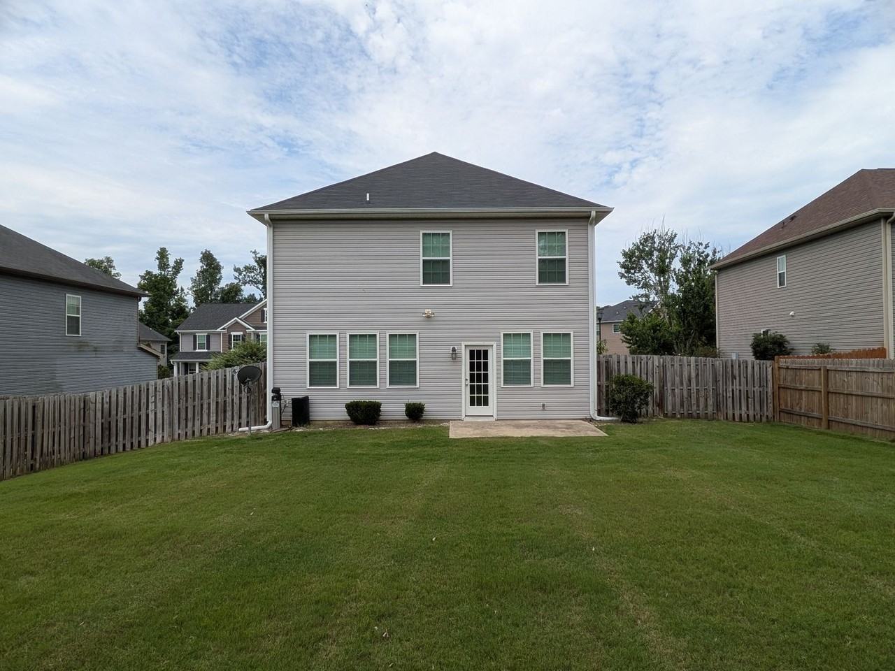 2645 Waites Dr - Photo 2 of 34