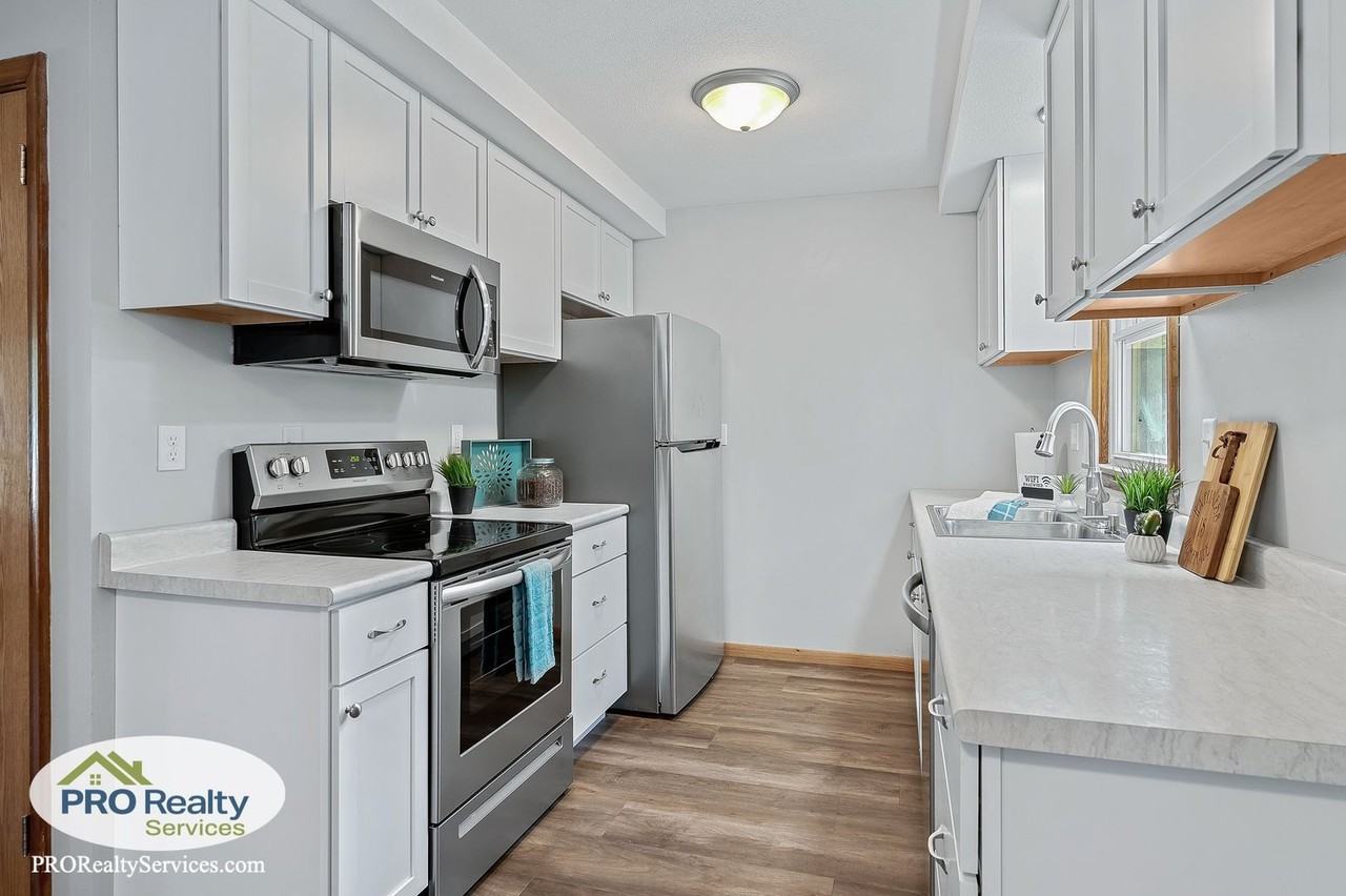 4672 Morris Ln - Photo 2 of 22