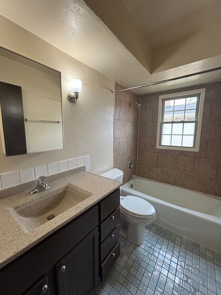 8548 W. Appleton Ave. - Photo 4 of 15
