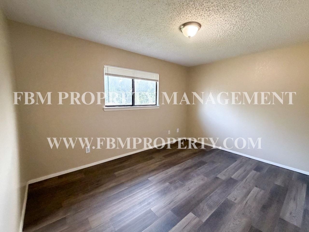 804 Biloxi Dr - Photo 6 of 10