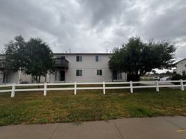 featured image of 639 W 2nd St