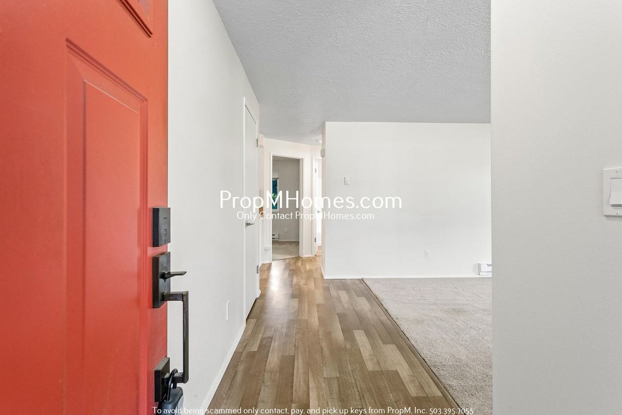 913 W Charles St #A - Photo 2 of 20