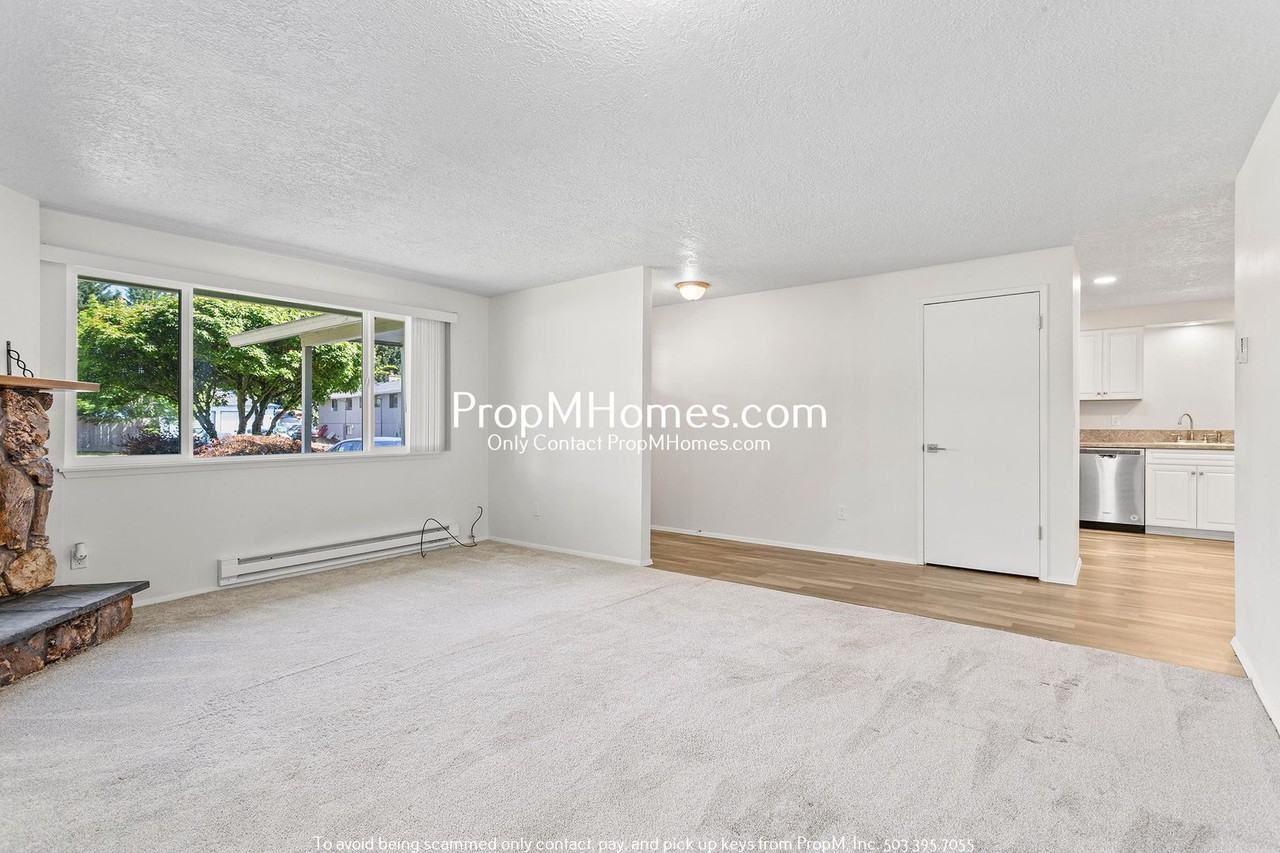 913 W Charles St #A - Photo 5 of 20