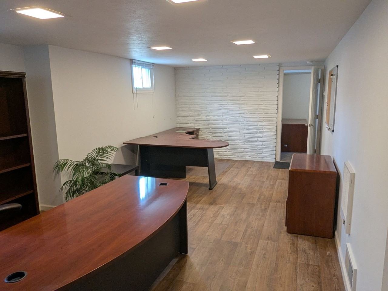 1726 W 8th St - Photo 5 of 11