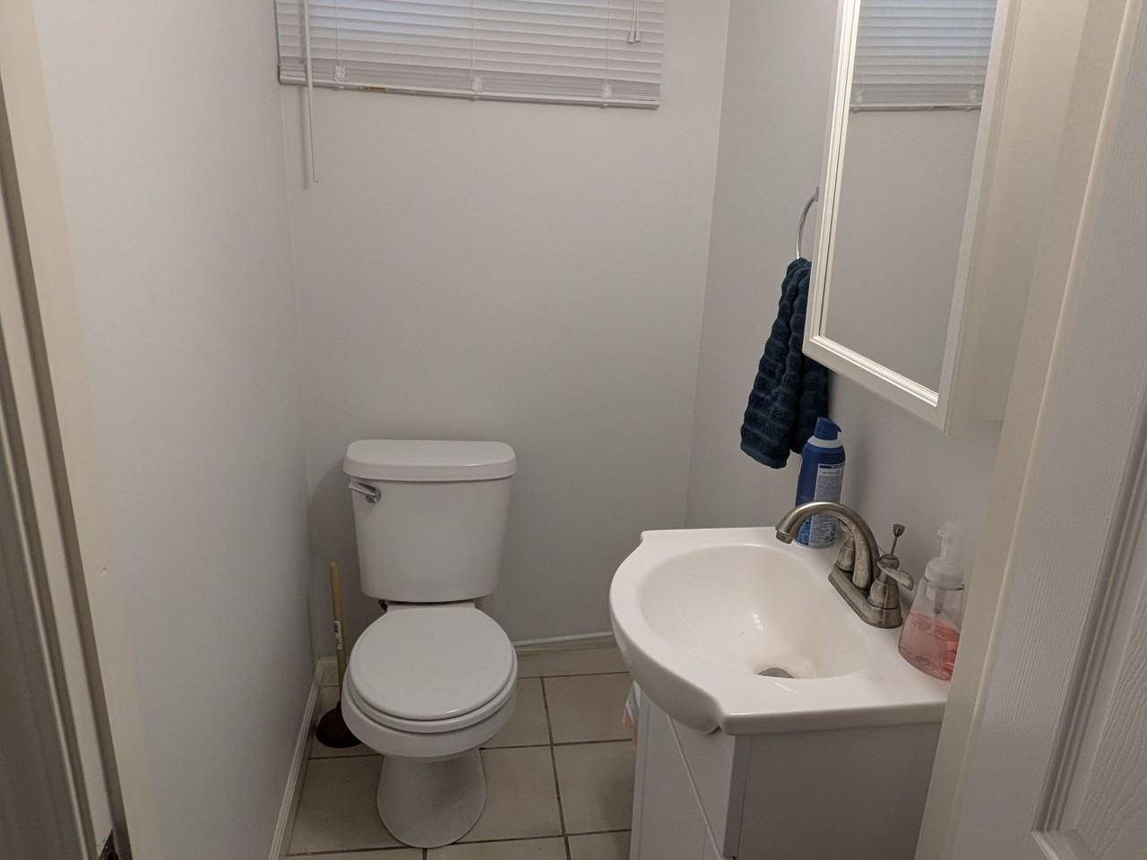 1726 W 8th St - Photo 6 of 11