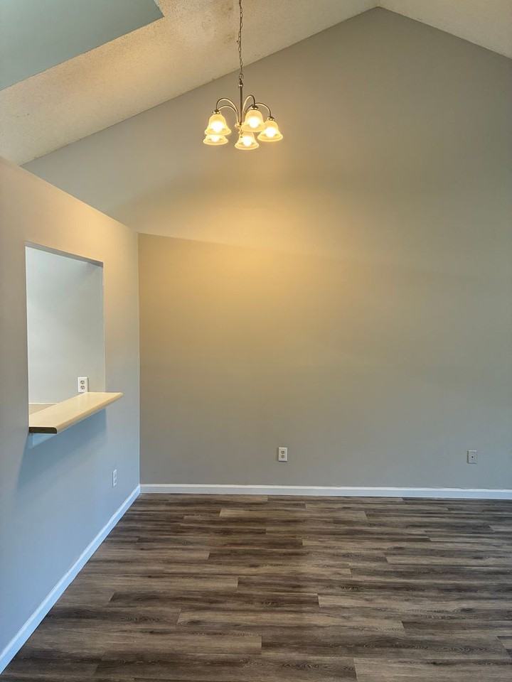 223 Madison Ave - Photo 7 of 21