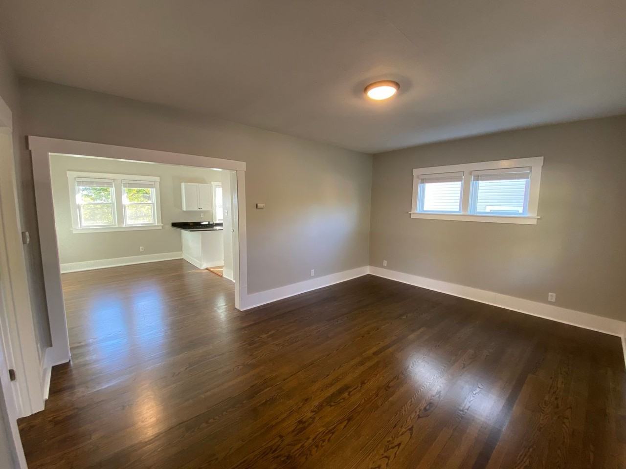 1025 S 28th St - Photo 4 of 18