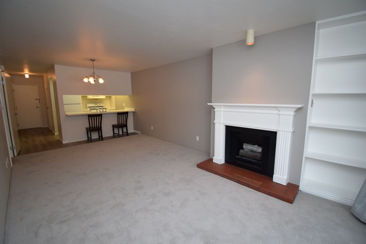 1168 S Foothill Dr #624 - Photo 2 of 11