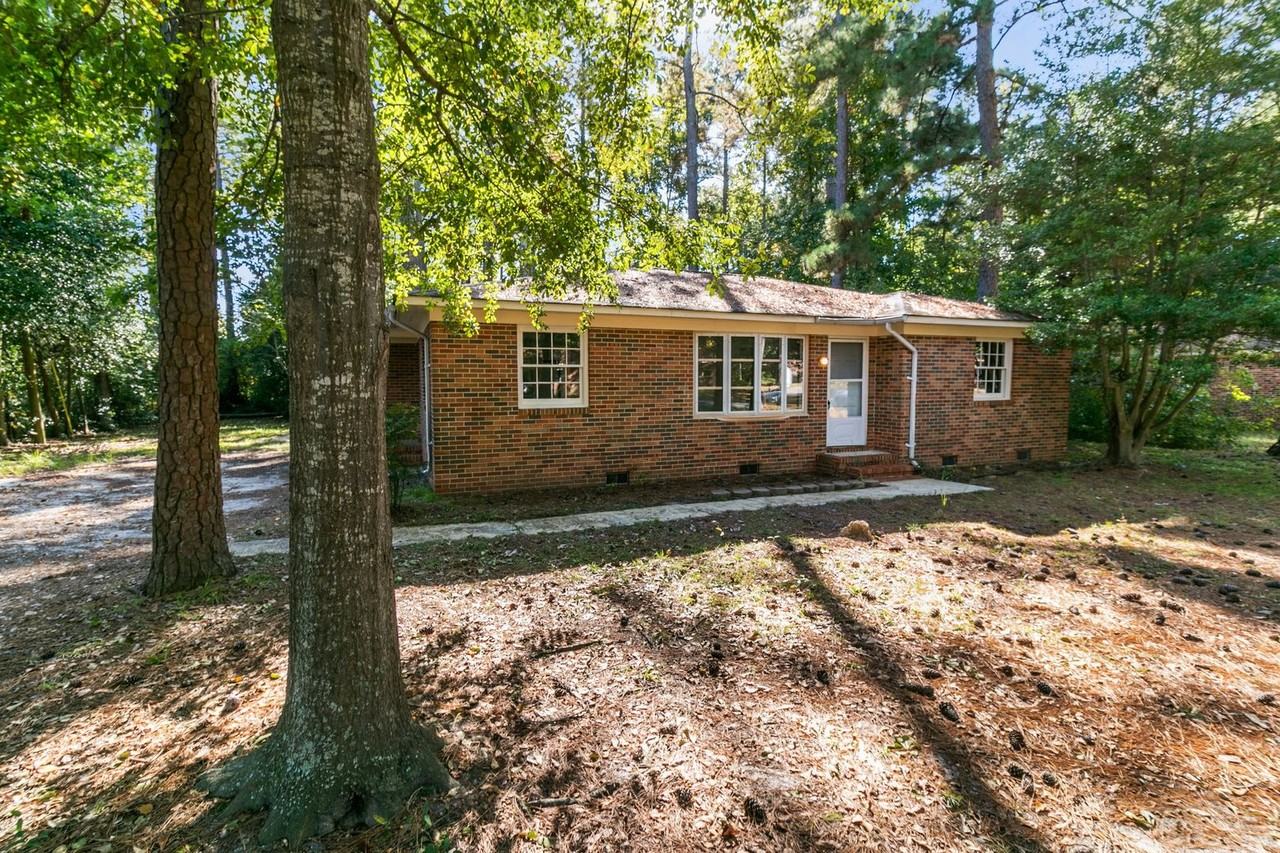 7505 Crown Ave - Photo 3 of 23