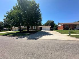 4016 Se 48th St - Photo 1 of 1