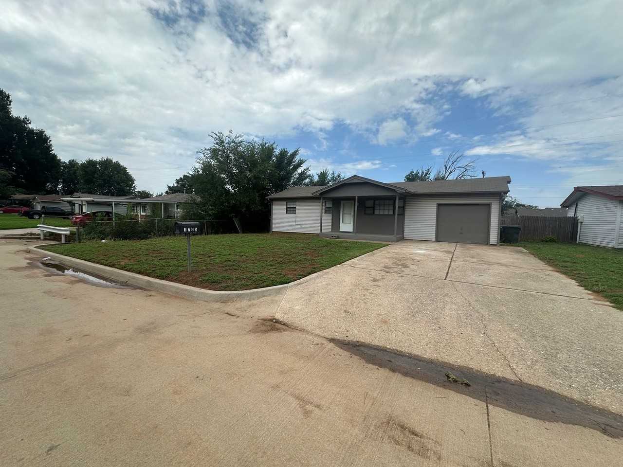 1705 Melody Dr - Photo 2 of 48