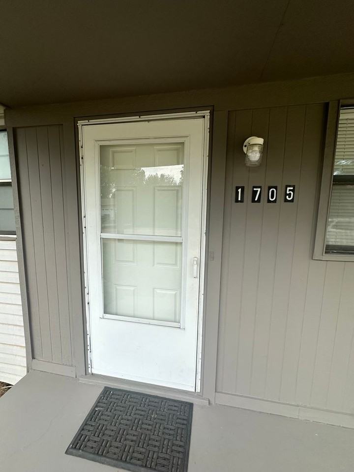 1705 Melody Dr - Photo 7 of 48