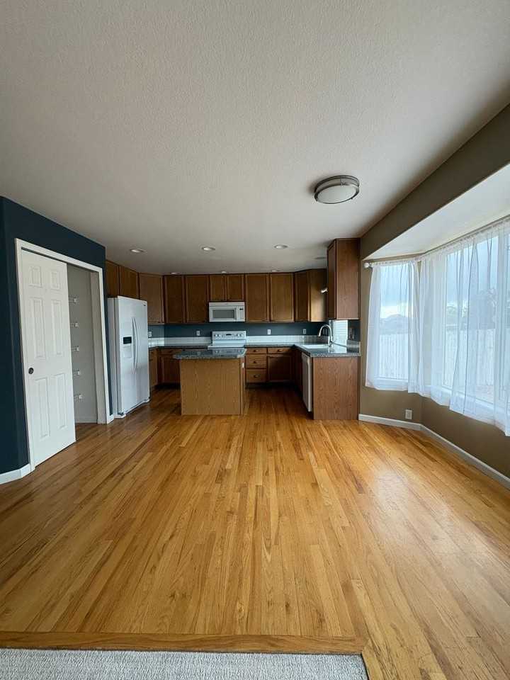 5110 Sand Hill Dr - Photo 5 of 24