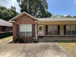 featured image of 2809 E Johnson Ave