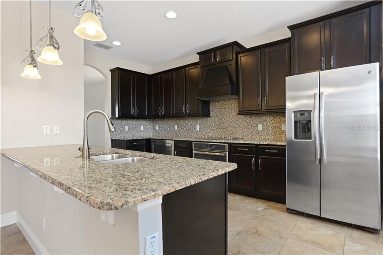 10834 Sunset Ridge Ln - Photo 4 of 13