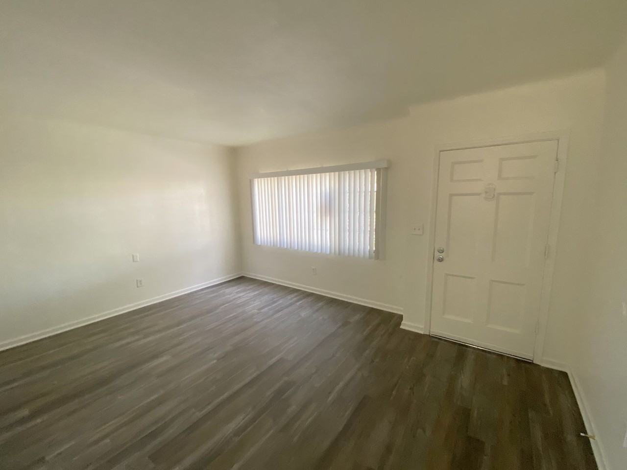 2717 N Crescent Ave - Photo 3 of 12