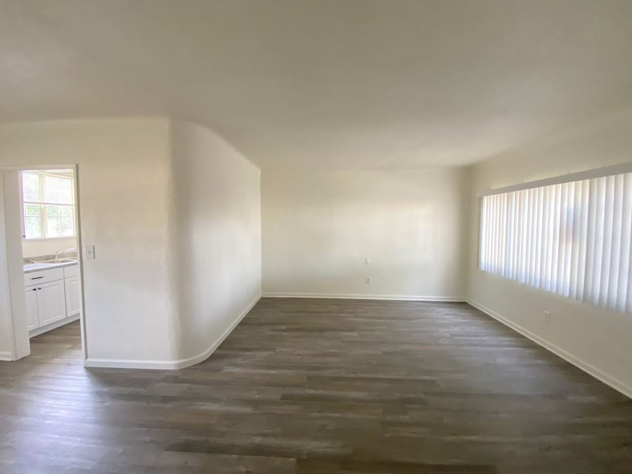 2717 N Crescent Ave - Photo 4 of 12