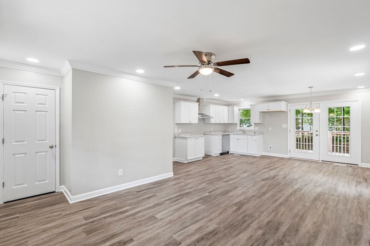 4120 Elmyra Dr - Photo 3 of 35