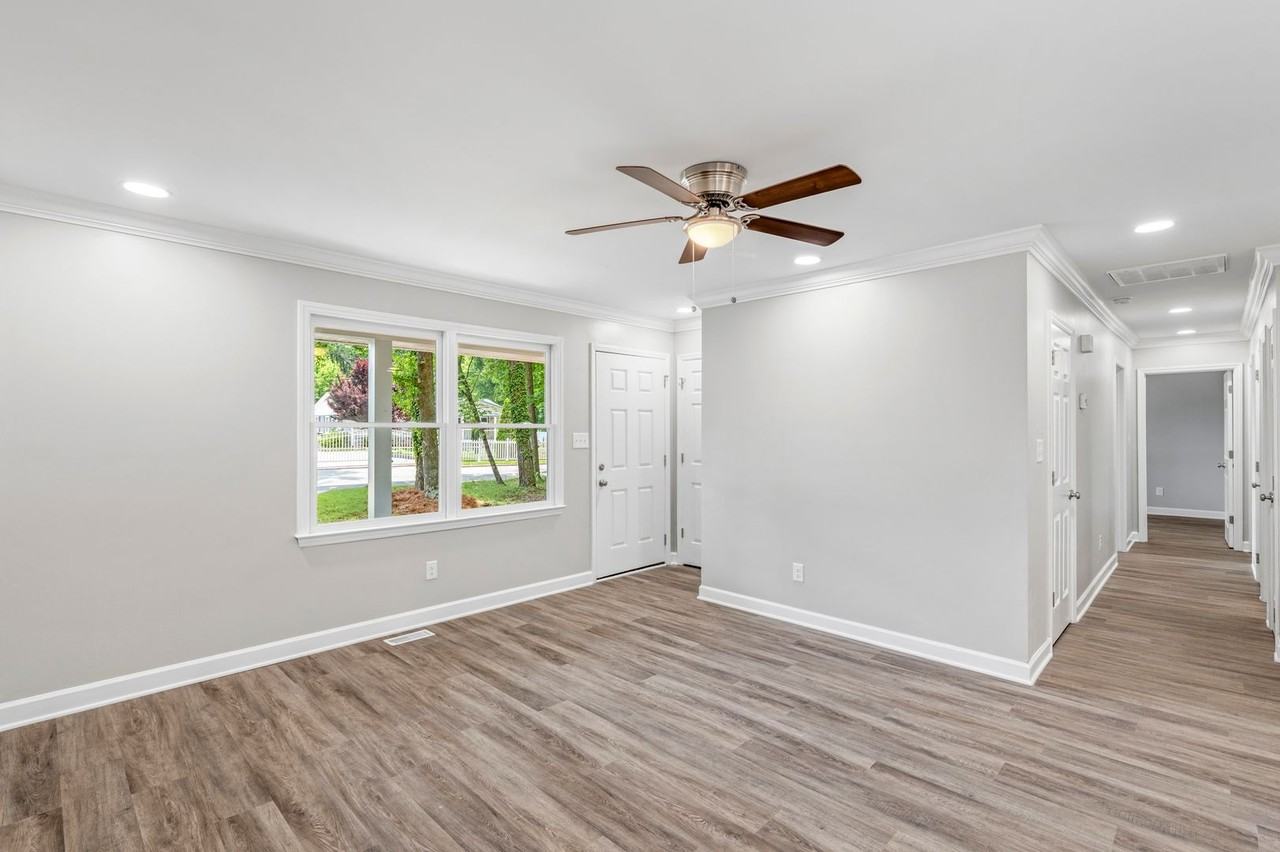 4120 Elmyra Dr - Photo 4 of 35